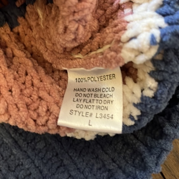 BY together oversized cable knit sweater size large - Picture 7 of 8